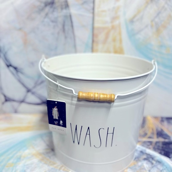 Clean Bucket - Picture 2 of 2